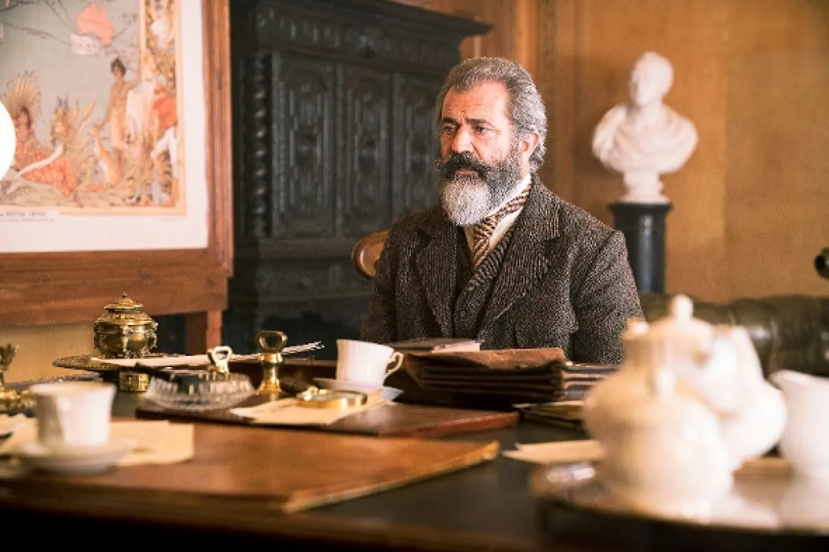 Profesor a šílenec (The Professor and the Madman), 2019 - fotogaléria
