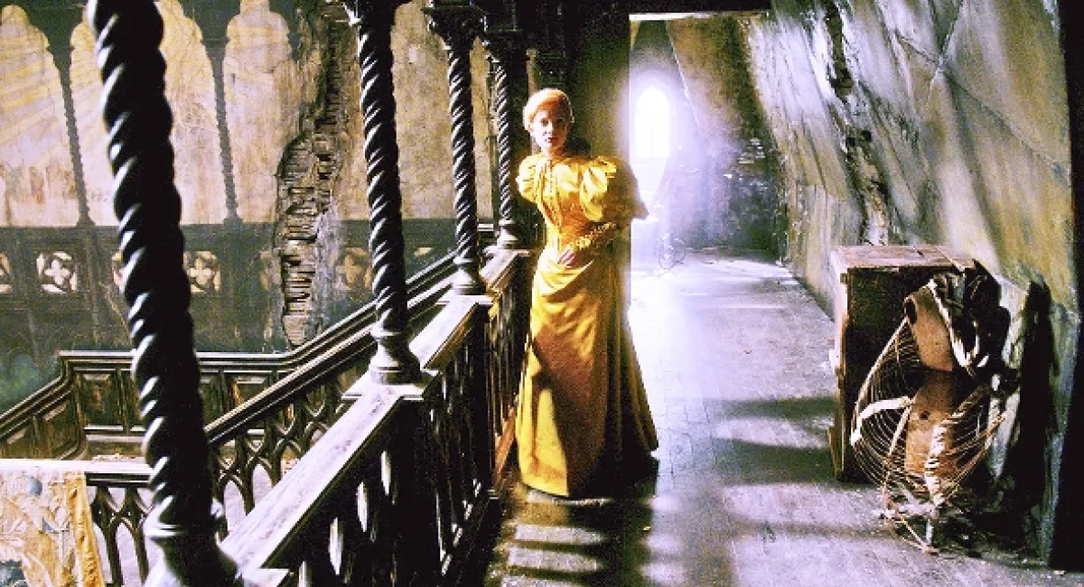 Purpurový vrch (Crimson Peak), 2015 - fotogaléria