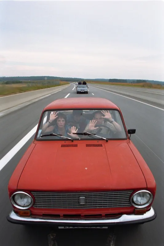 Líbejte se, s kým je libo (EMBRASSEZ QUI VOUZ VOUDREZ), 2002 - fotogaléria