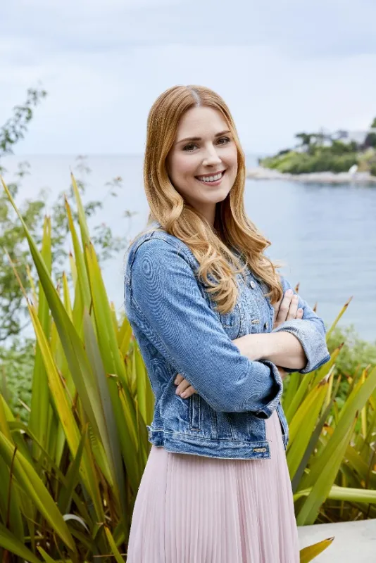 Láska z televíznej obrazovky (Love in Store), 2020 - fotogaléria