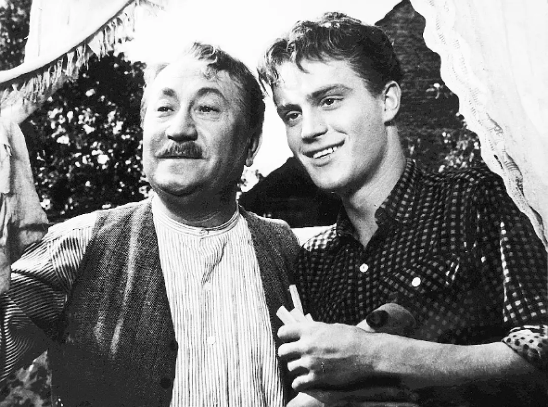 Váhavý střelec, 1956 - fotogaléria