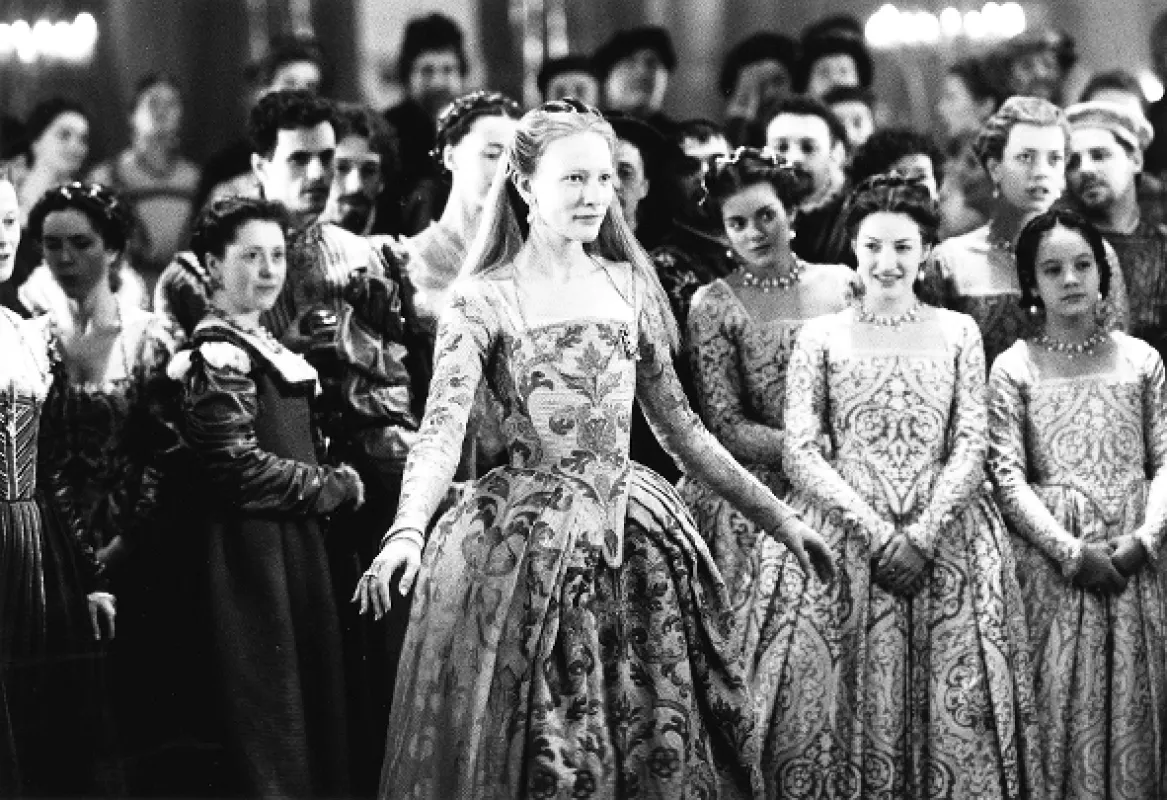 Kráľovná Alžbeta (Elizabeth), 1998 - fotogaléria