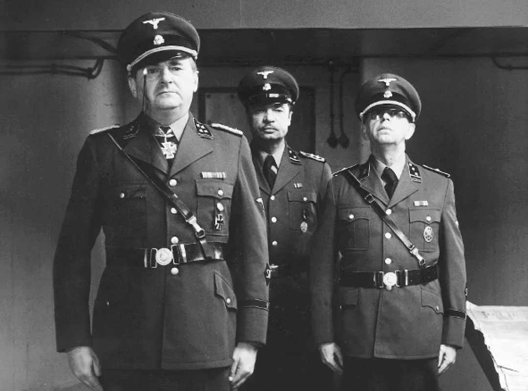 Zítra vstanu a opařím se čajem (Tomorrow, I Will Wake Up And Burn Myself With Tea), 1977 - fotogaléria