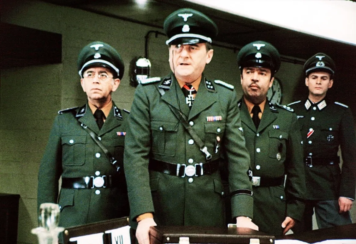 Zítra vstanu a opařím se čajem (Tomorrow, I Will Wake Up And Burn Myself With Tea), 1977 - fotogaléria