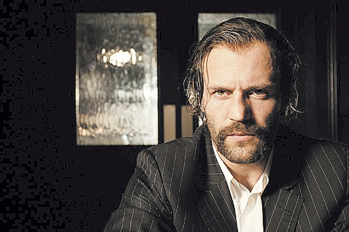 Revolver, 2005 - fotogaléria