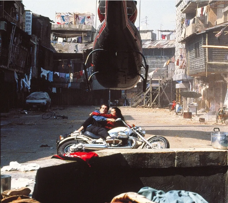 James Bond: Zajtrajšok nikdy nezomiera (Tomorrow Never Dies), 1997 - fotogaléria