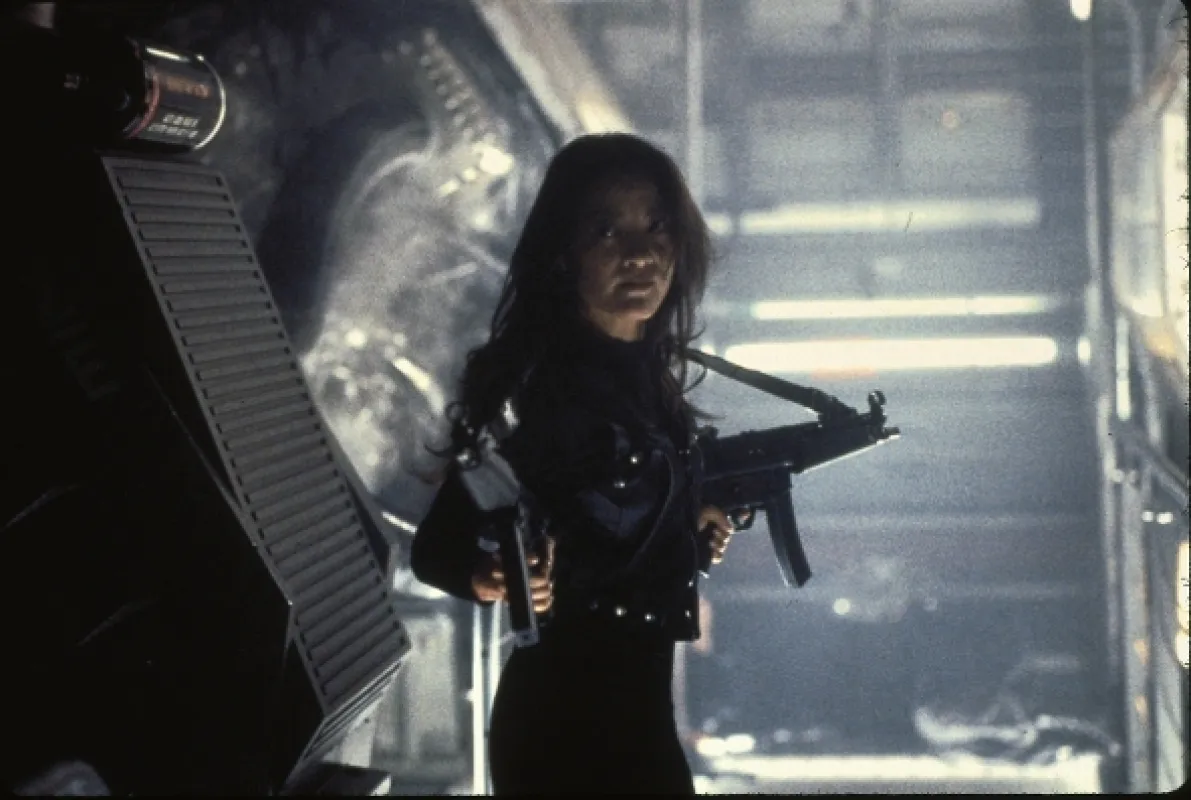 James Bond: Zajtrajšok nikdy nezomiera (Tomorrow Never Dies), 1997 - fotogaléria