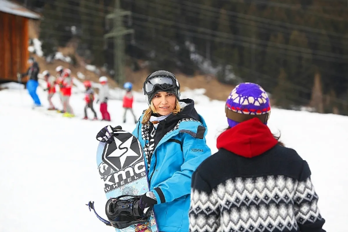 Kočka na snowboarde (Chalet Girl), 2011 - fotogaléria