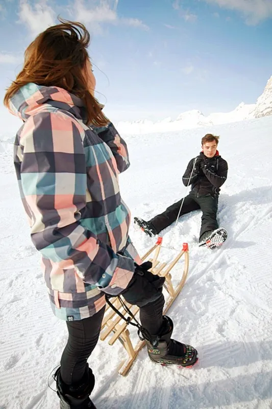 Kočka na snowboarde (Chalet Girl), 2011 - fotogaléria