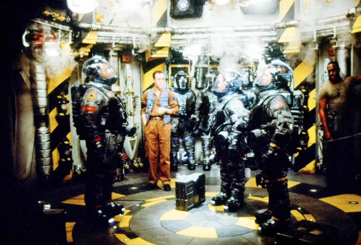 Horizont události (Event Horizon), 1997 - fotogaléria