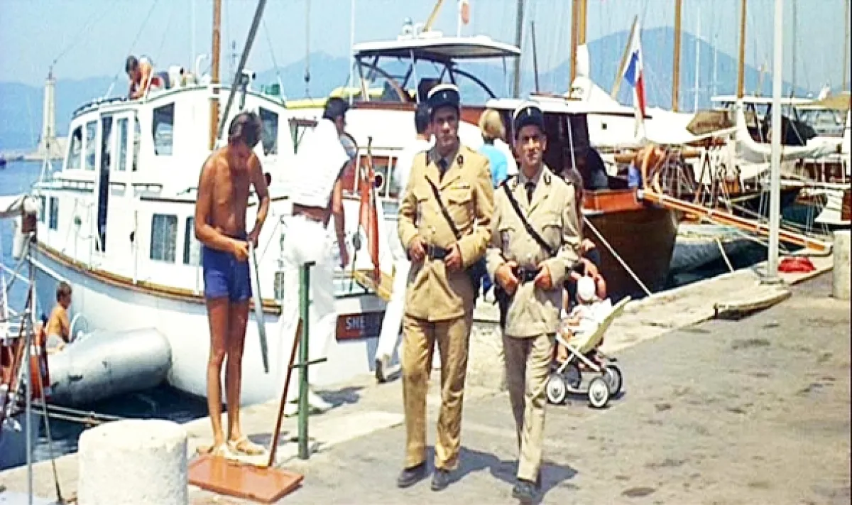 Četník ze Saint Tropez (Le gendarme de Saint-Tropez), 1964 - fotogaléria