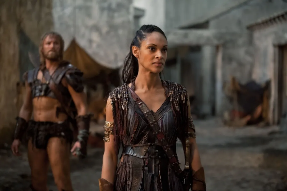 Spartakus: Válka zatracených (Spartacus: War Of The Damned 403 - Men Of Honor), 2013 - fotogaléria