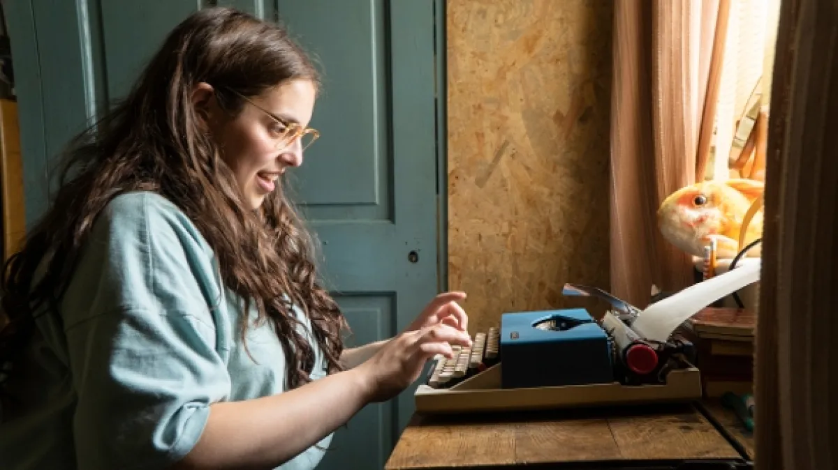 Jak stvořit dívku (How to Build a Girl), 2019 - fotogaléria