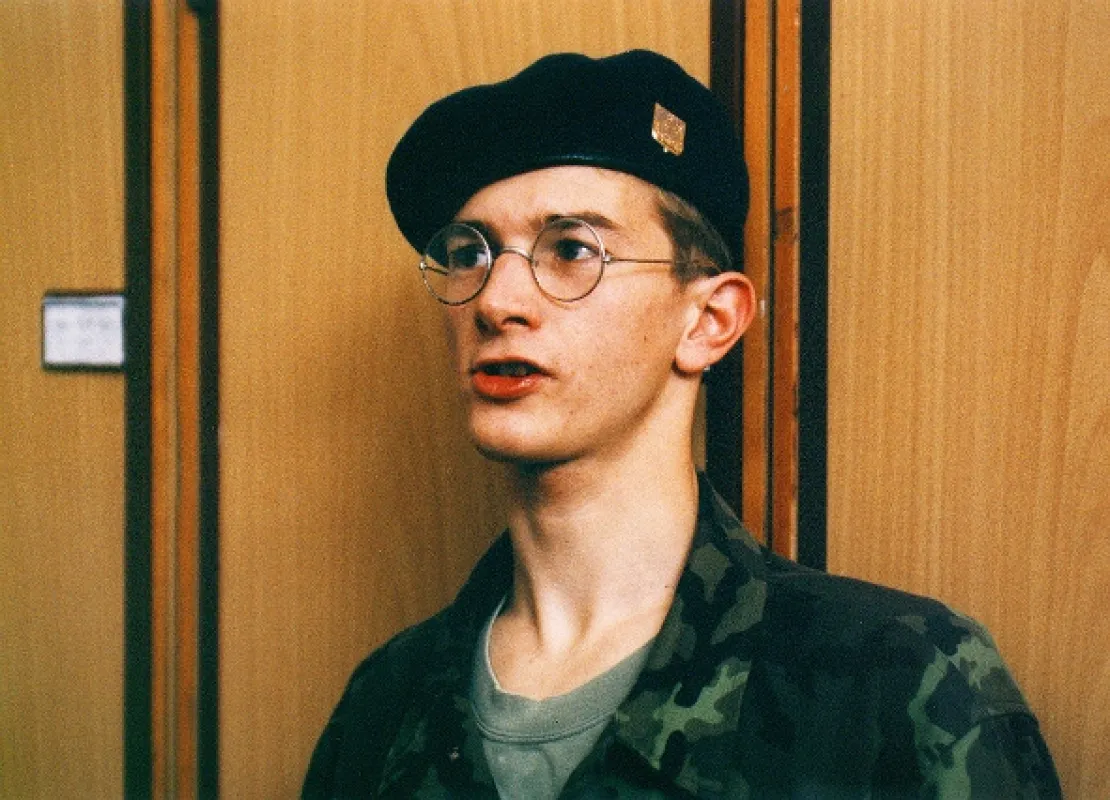 Otec neznámý aneb cesta do hlubin duše výstrojního náčelníka, 2001 - fotogaléria