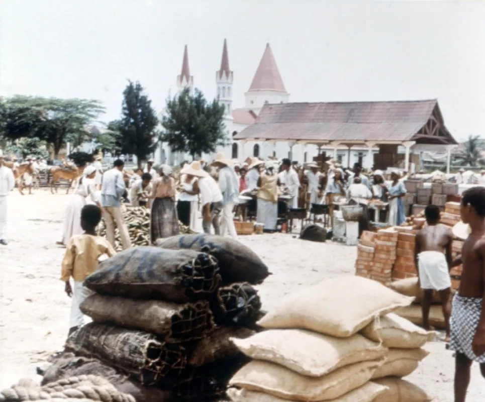 Dva misionári (Porgi l’altra guancia), 1974 - fotogaléria