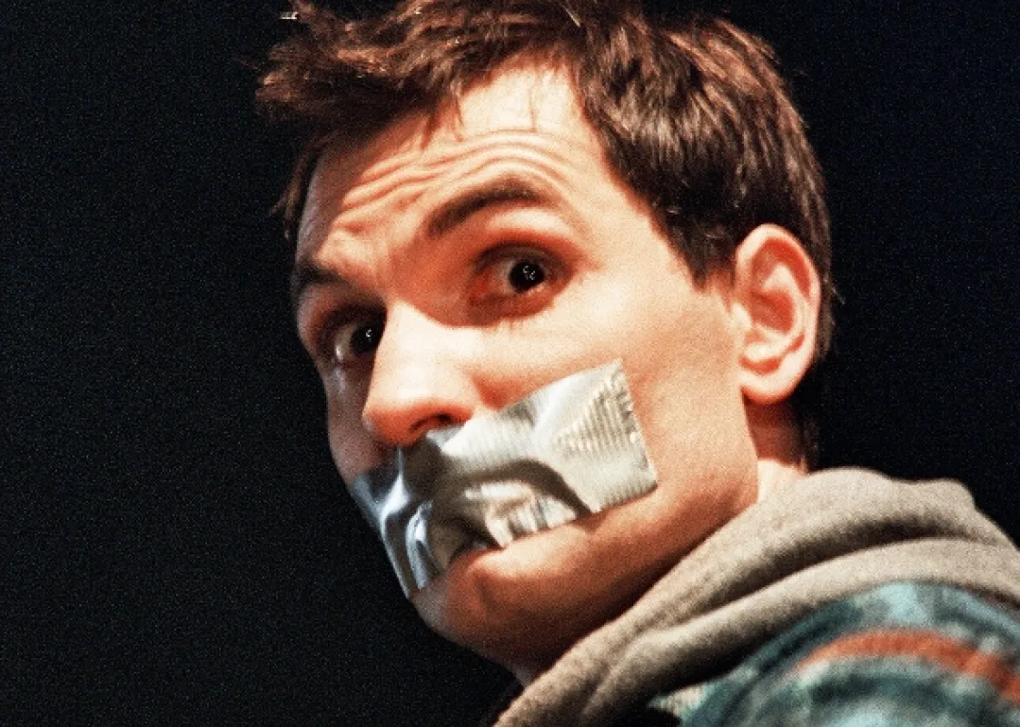 Jedna ruka netleská, 2003 - fotogaléria