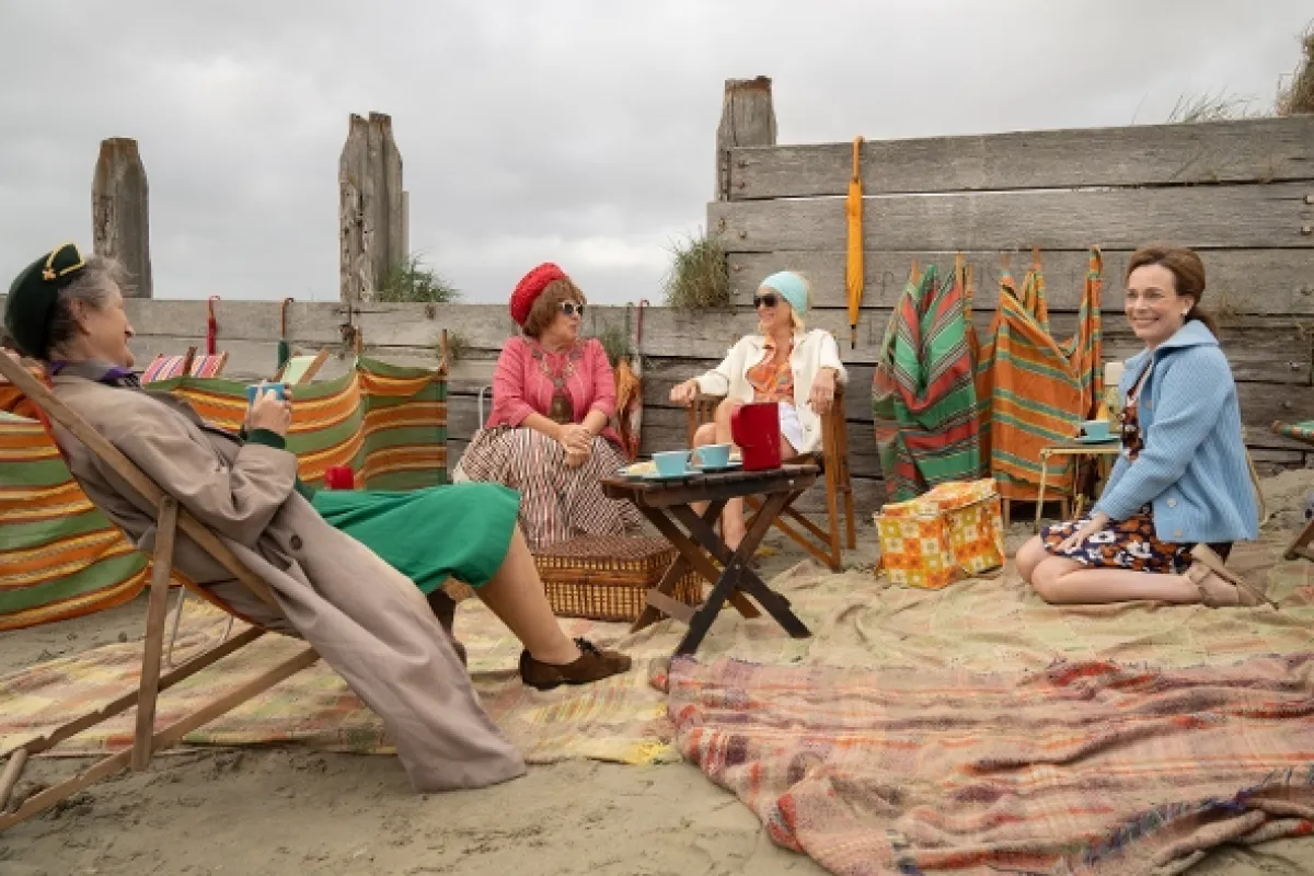 Zavolejte porodní sestřičky (Call the Midwife XIII), 2024 - fotogaléria