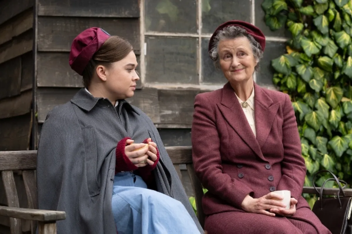 Zavolejte porodní sestřičky (Call the Midwife XII), 2023 - fotogaléria
