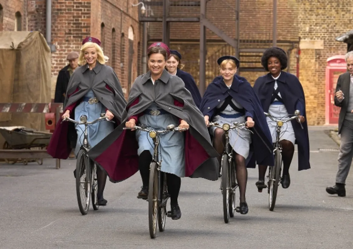 Zavolejte porodní sestřičky (Call the Midwife XIII), 2024 - fotogaléria