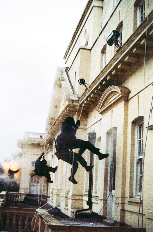 Odvážnému štěstí přeje (Who Dares Wins), 1982 - fotogaléria