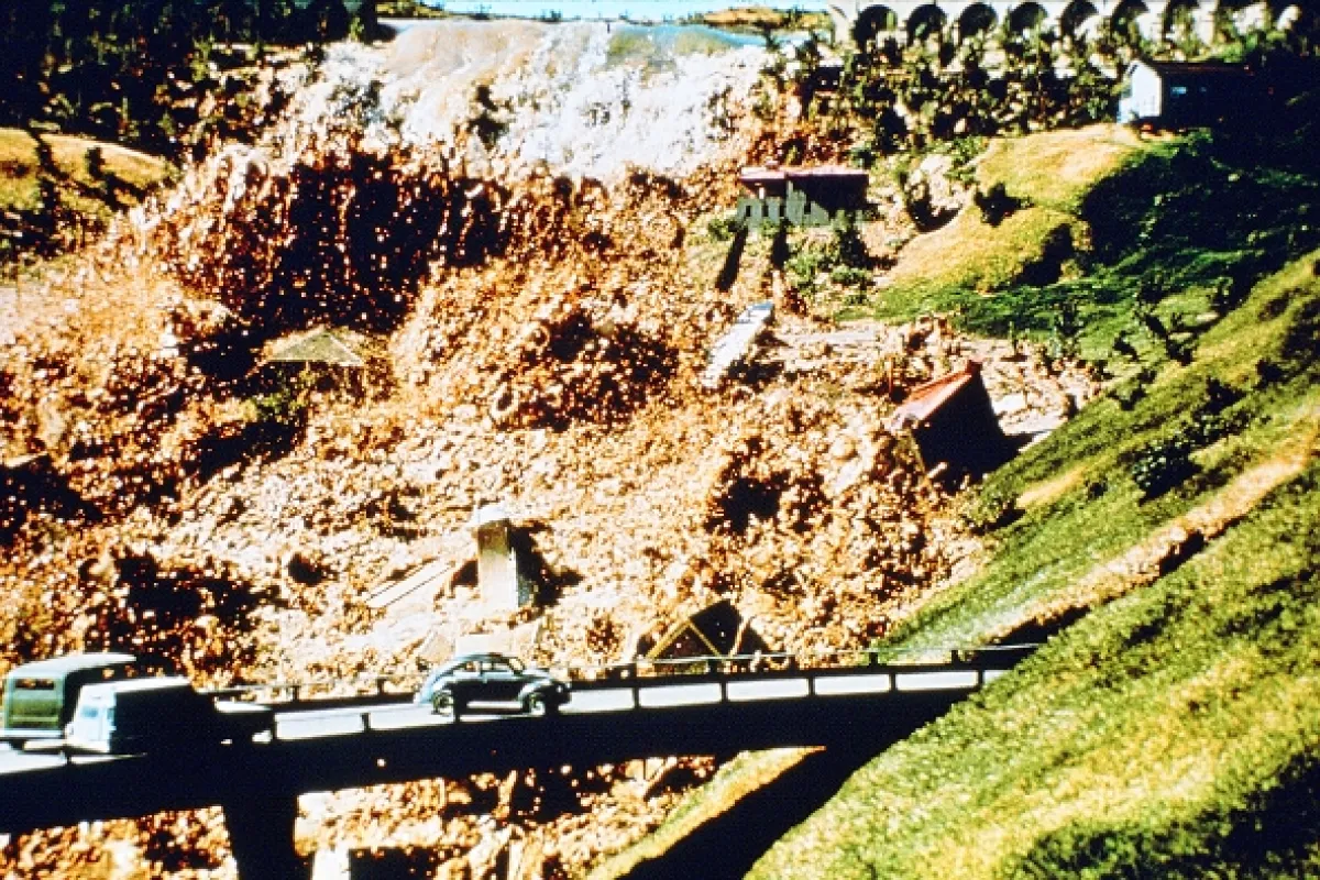 Zemetrasenie (Earthquake), 1974 - fotogaléria