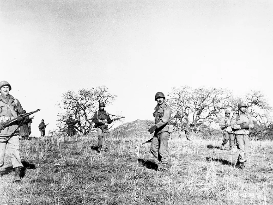 Útok (Attack), 1956 - fotogaléria