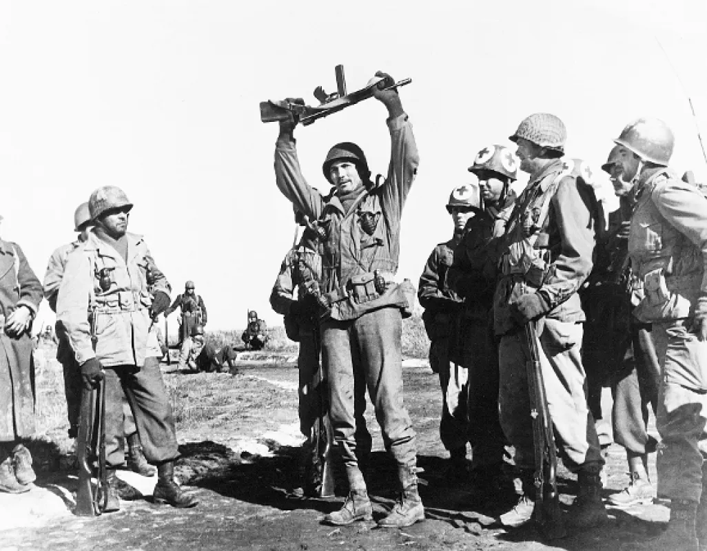 Útok (Attack), 1956 - fotogaléria