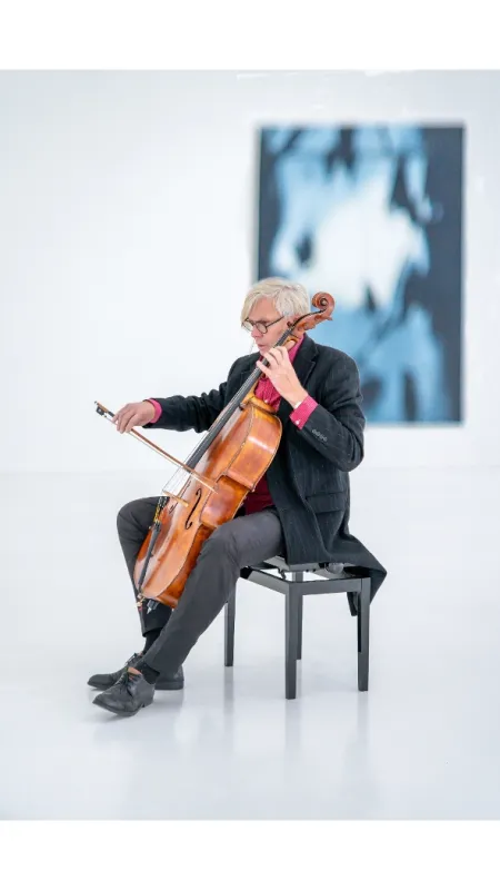 Jan Škrdlík violoncellista, 2005 - fotogaléria