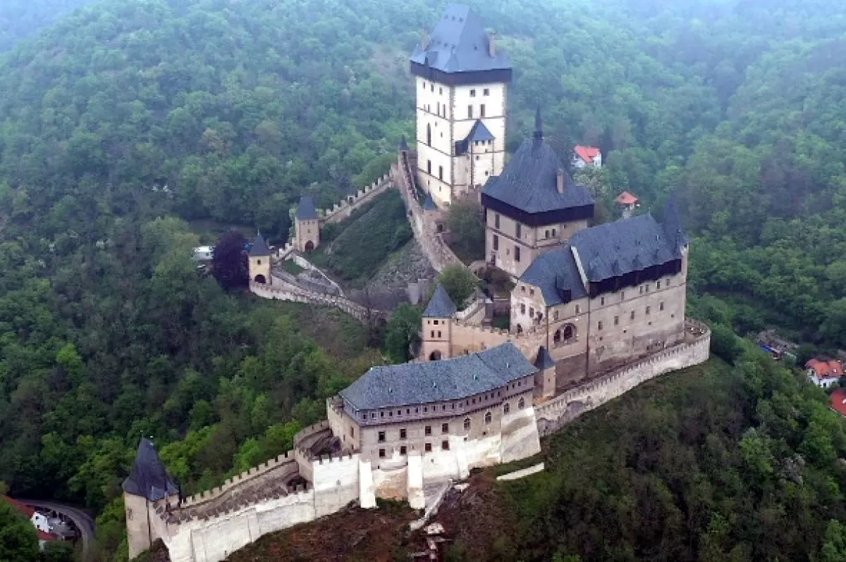 Krajinou príbehov českých hradov známych i neznámych - fotogaléria