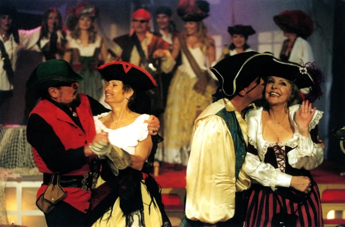 HOGO FOGO, 2001 - fotogaléria