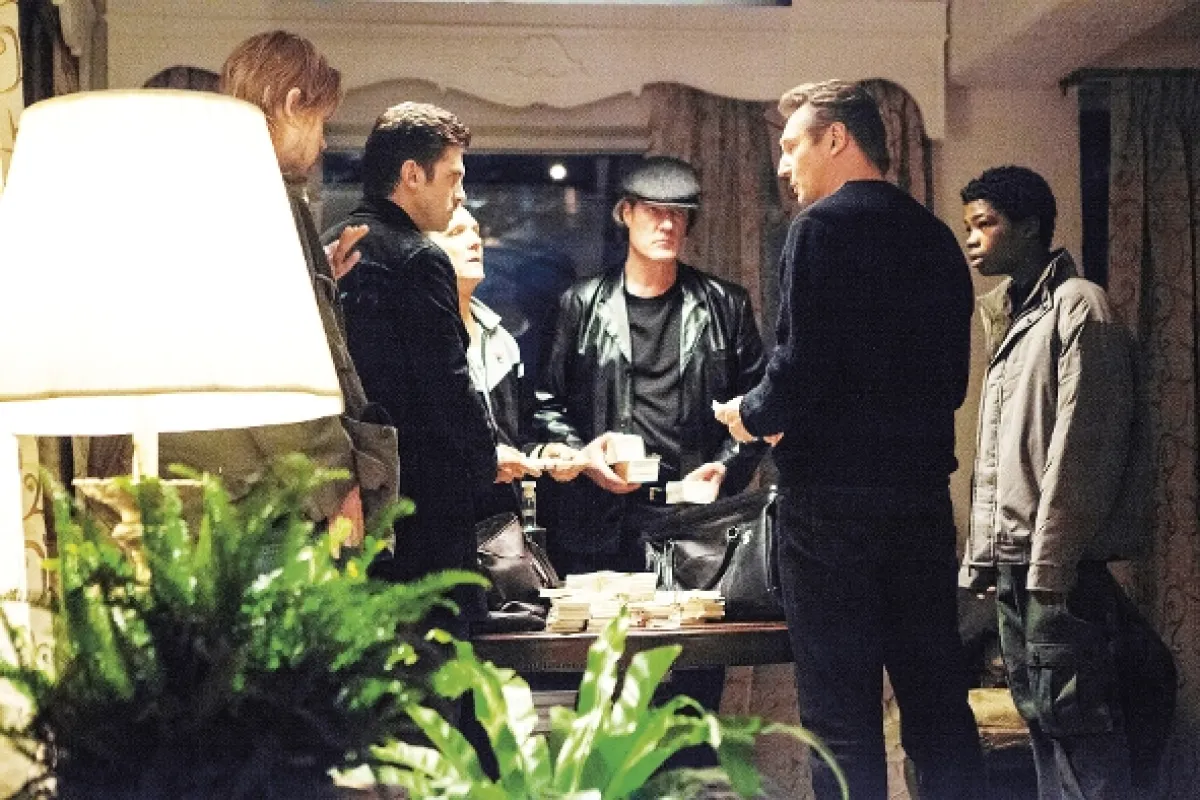 Mezi náhrobními kameny (Walk Among The Tombstones, A), 2014 - fotogaléria