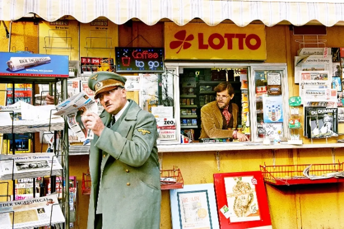 Už je tu zas (Er ist wieder da), 2015 - fotogaléria
