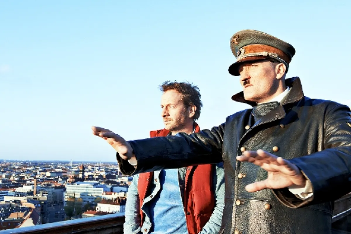 Už je tu zas (Er ist wieder da), 2015 - fotogaléria