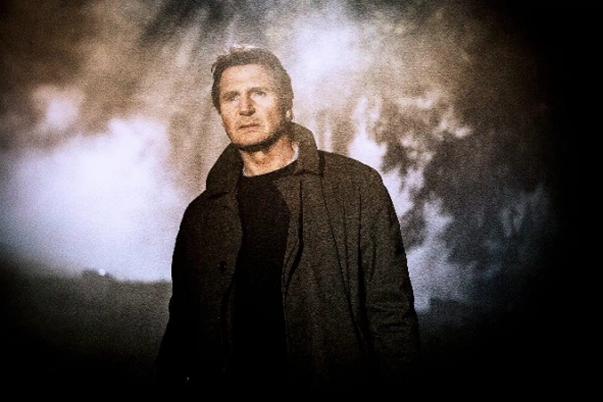 Mezi náhrobními kameny (Walk Among The Tombstones, A), 2014 - fotogaléria