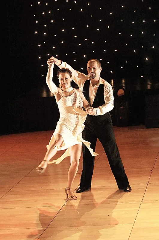 Láska a tanec (Love N’ Dancing), 2009 - fotogaléria