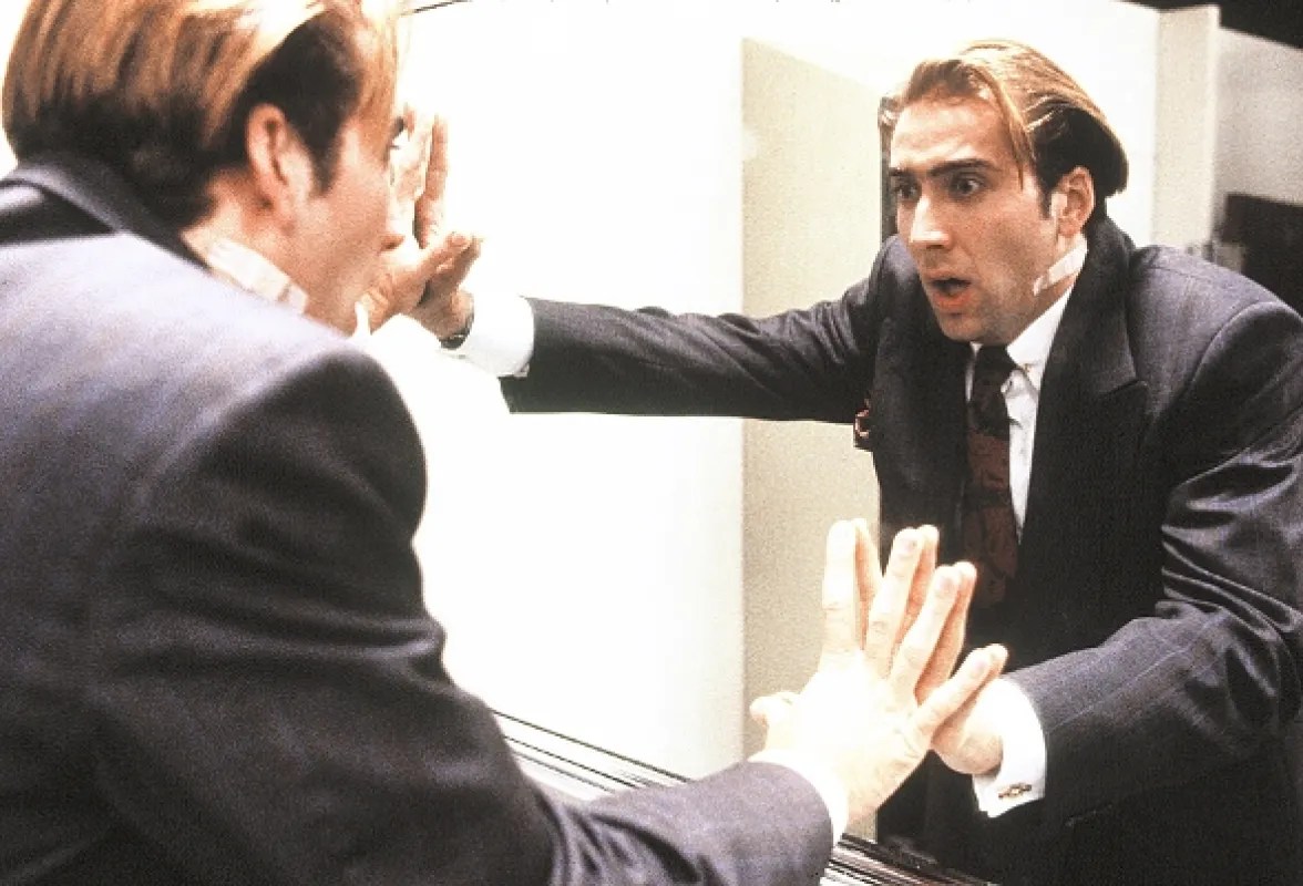 Polibek upíra (Vampire’s Kiss), 1988 - fotogaléria