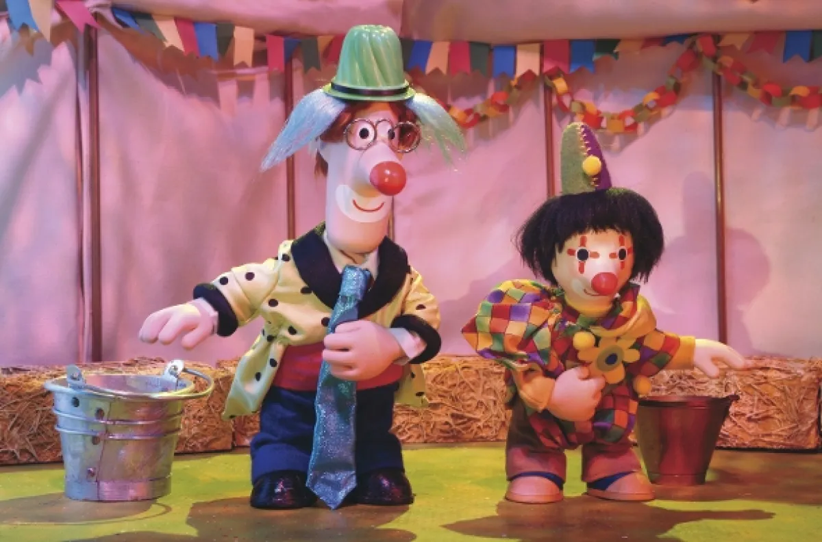 Pošťák Pat a cirkus ve městě, 2004 - fotogaléria