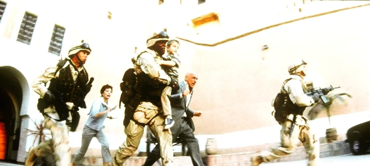 Krvavá voľba (RULES OF ENGAGEMENT), 2000 - fotogaléria