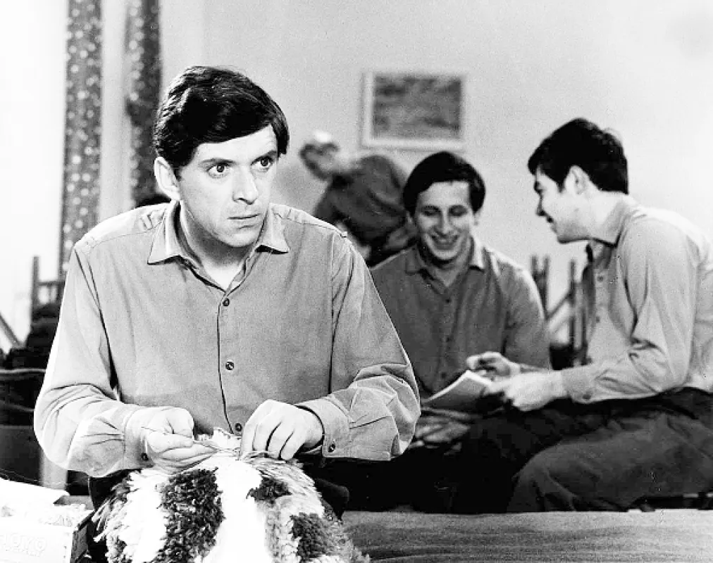 Dva muži hlásí příchod (DVA MUZI HLASI PRICHOD), 1975 - fotogaléria