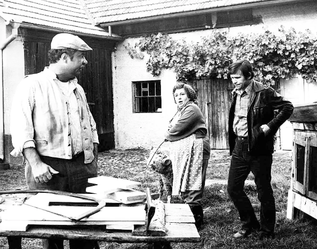 Dva muži hlásí příchod (DVA MUZI HLASI PRICHOD), 1975 - fotogaléria
