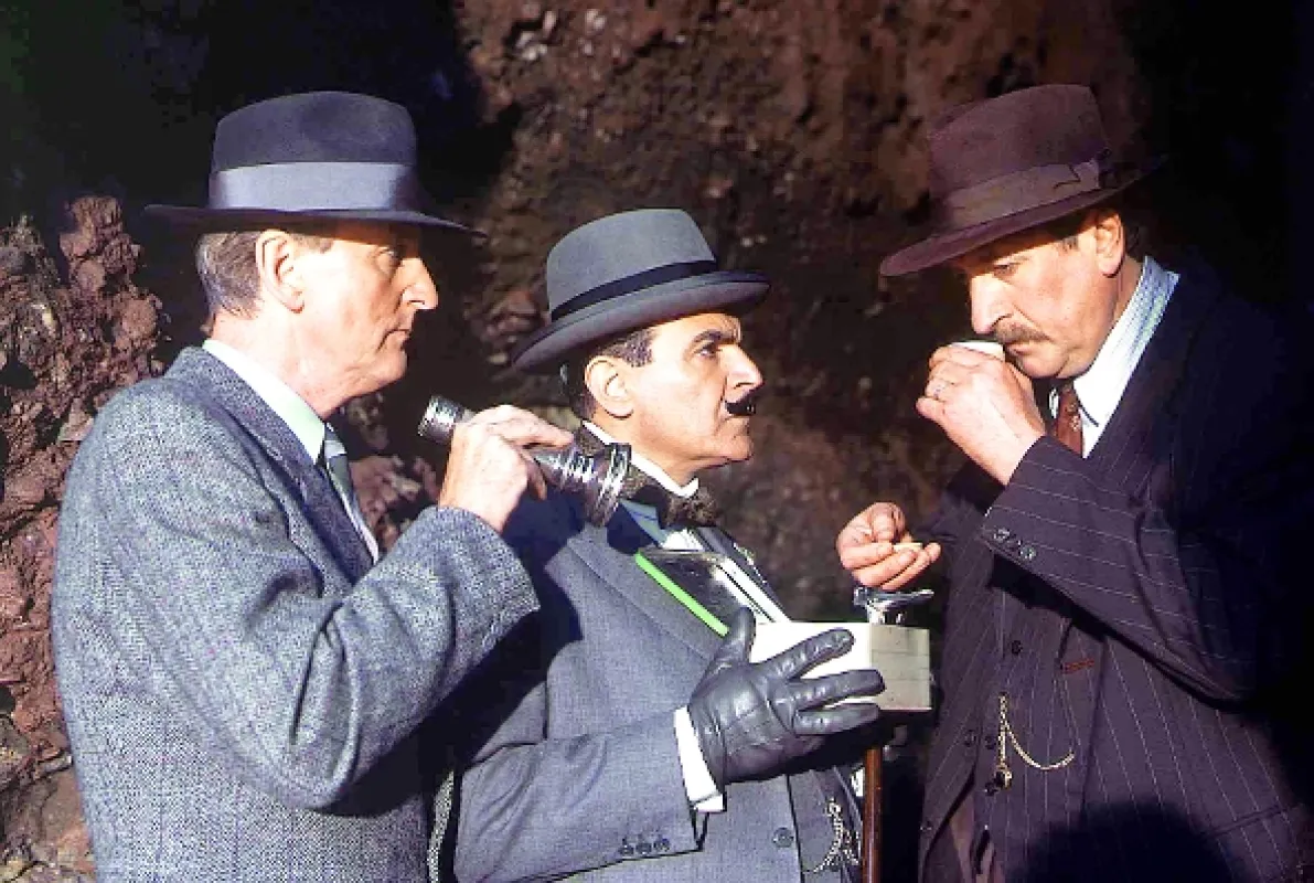 Hercule Poirot (The Murder of Roger Ackroyd), 2000 - fotogaléria