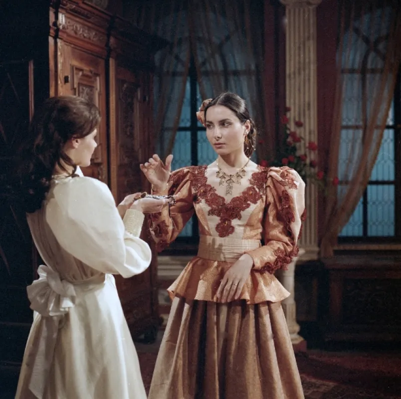 Zrcadlo, 1990 - fotogaléria