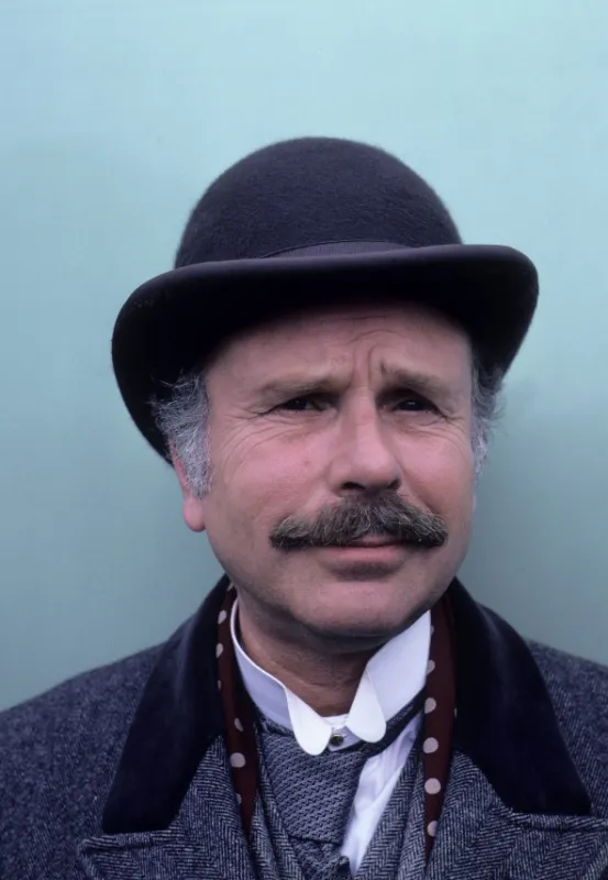 Návrat Sherlocka Holmese (The Return of Sherlock Holmes), 1986 - fotogaléria