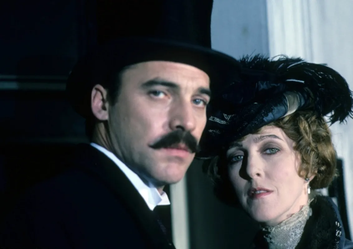 Návrat Sherlocka Holmese (The Return of Sherlock Holmes), 1986 - fotogaléria