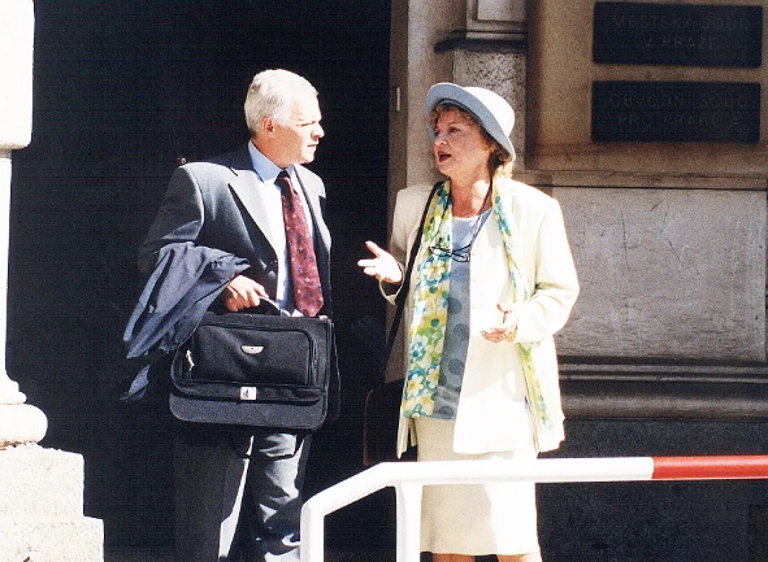 Muž, který vycházel z hrobu, 2001 - fotogaléria