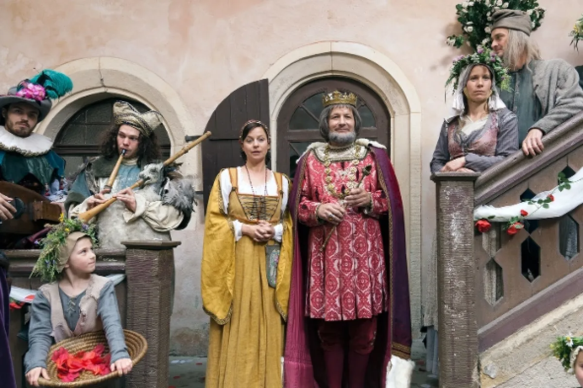 Snehuľka a Ruženka (Schneeweischen und Rosenrot), 2011 - fotogaléria