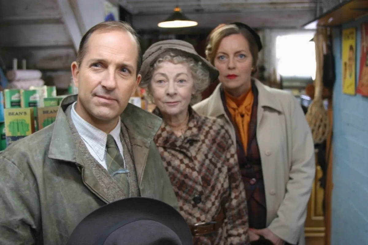 Agatha Christie: Slečna Marpleová (Miss Marple: The Moving Finger), 2006 - fotogaléria