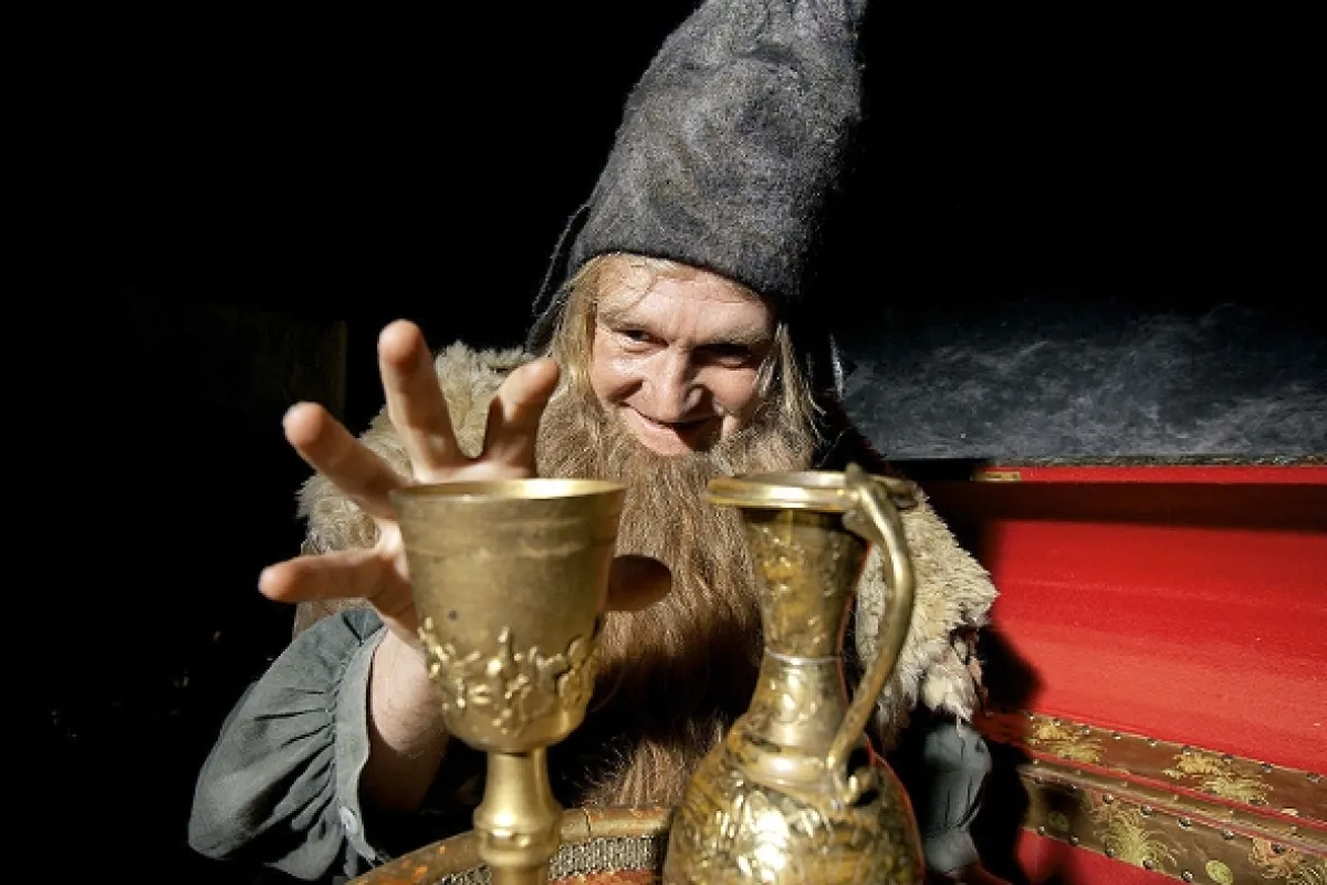 Sněženka a Růženka (Schneeweischen und Rosenrot), 2011 - fotogaléria