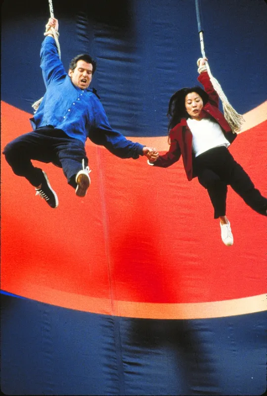 Zítřek nikdy neumírá (Tomorrow Never Dies), 1997 - fotogaléria