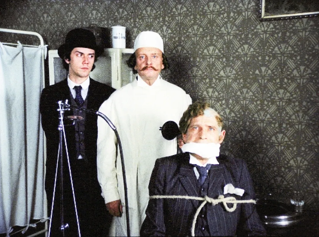Rozpuštěný a vypuštěný (Dissolved And Let Down The Drain), 1985 - fotogaléria